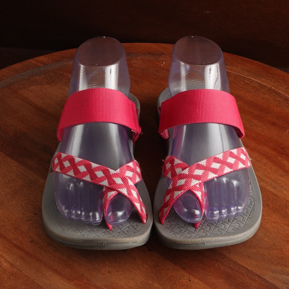 Chaco Sandals Womens SZ 8 Pink Tetra Cloud Toe Loop Pool Shoes Beach Waterproof - Picture 2 of 15